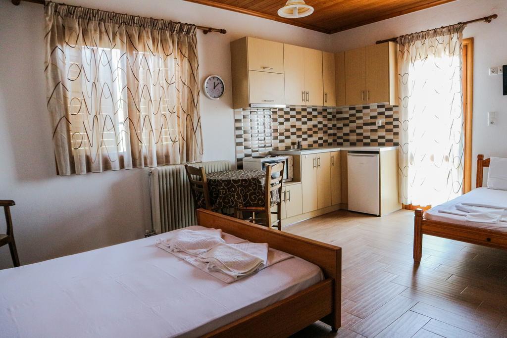 Hotel Elatofilito Athamanio Экстерьер фото